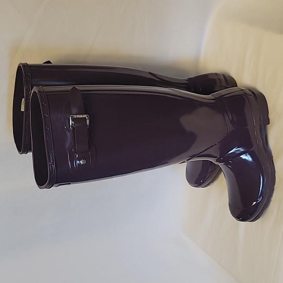 Hunter - Picture 3 of 9